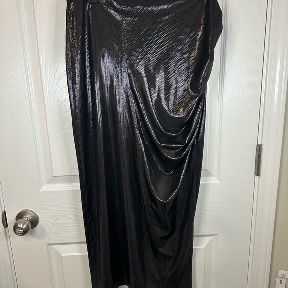 Zara Metallic Black Ruched Pencil Skirt - Picture 3 of 4